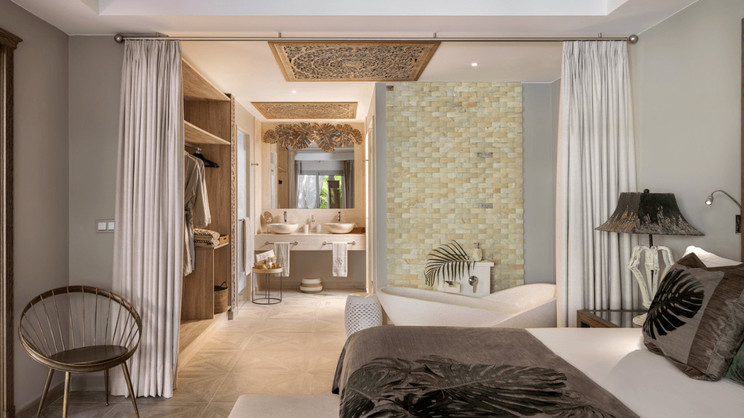 Royal River Luxury Hotel